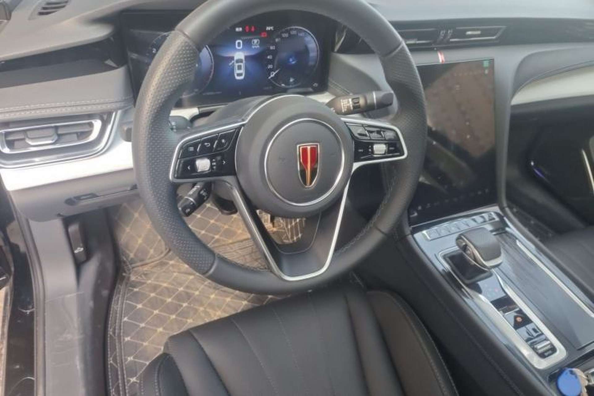 Used Hongqi H5 2025 2.0T Automatic Flag Edition – 500 000 Units Commemorative Version Steering Wheel