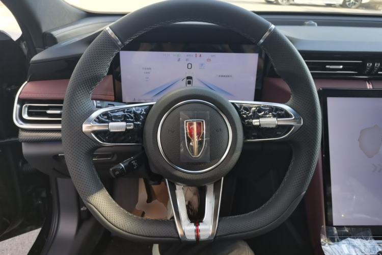 Used Hongqi H5 2025 Model 2.0T Automatic Xuan Ying 2 Million Units Commemorative Edition Steering Wheel