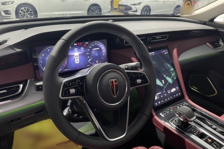 Used Hongqi H5 2025 2.0T Automatic Flag Edition – 500 000 Units Commemorative Version Steering Wheel