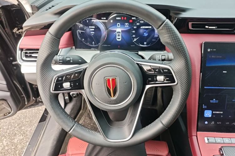 Used Hongqi H5 2025 2.0T Automatic Flag Edition – 500 000 Units Commemorative Version Steering Wheel