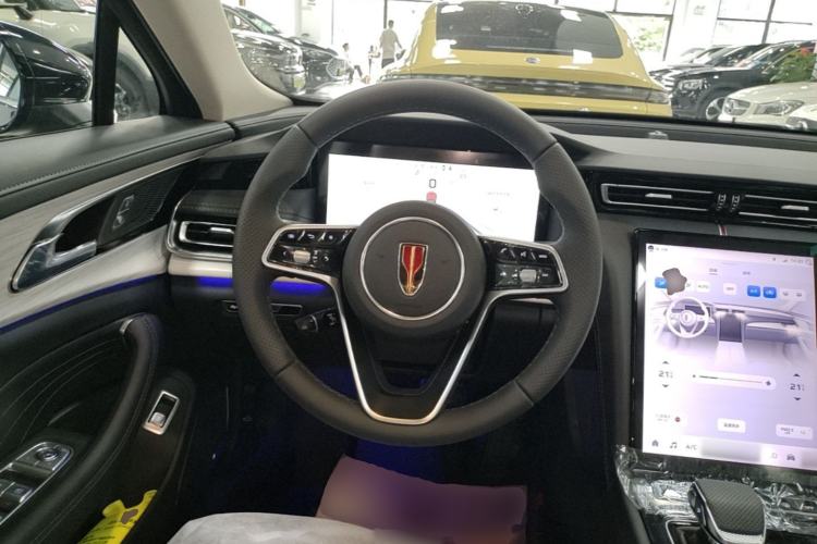 Used Hongqi H5 2025 2.0T Automatic Flag Edition – 500 000 Units Commemorative Version Steering Wheel
