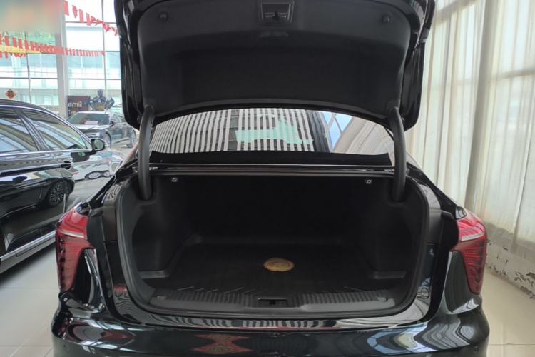 Used Hongqi H5 2025 1.5T DCT Qiyun 500 000th Unit Commemorative Edition Trunk