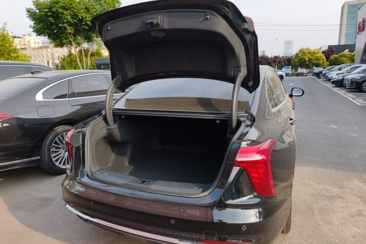 Used Hongqi H5 2025 1.5T DCT Qiyun 500 000th Unit Commemorative Edition Trunk