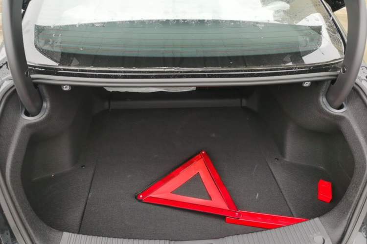 Used Hongqi H5 2025 2.0T Automatic Xuan Ying Edition Trunk
