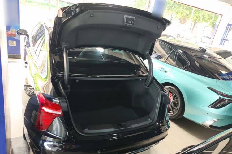 Used Hongqi H5 2025 1.5T DCT Qiyun 500 000th Unit Commemorative Edition Trunk