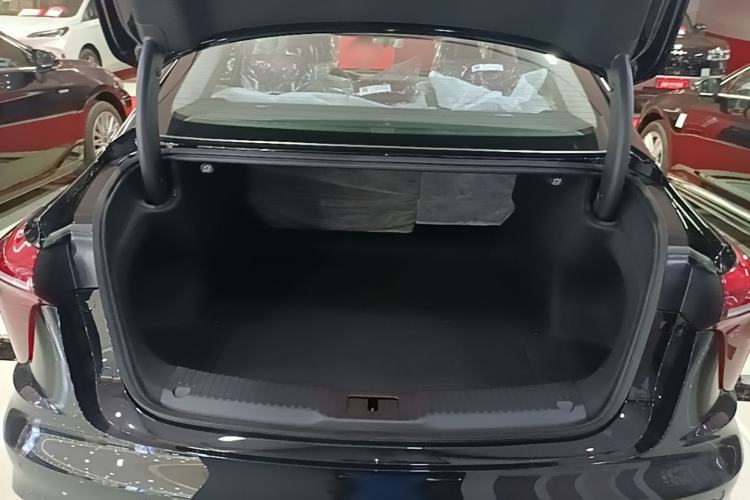 Used Hongqi H5 2025 1.5T DCT Qiyun 500 000th Unit Commemorative Edition Trunk
