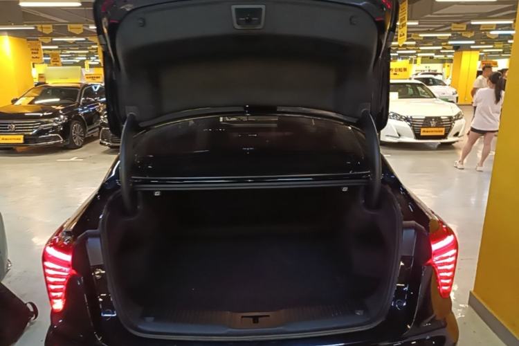 Used Hongqi H5 2025 1.5T DCT Qiyun 500 000th Unit Commemorative Edition Trunk