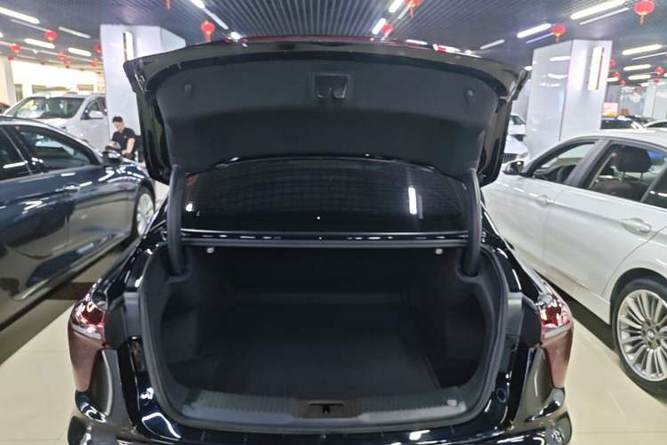 Used Hongqi H5 2025 2.0T Automatic Xuan Ying Edition Trunk