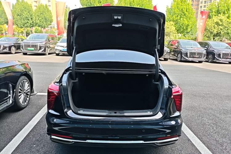 Used Hongqi H5 2025 1.5T DCT Qiyun 500 000th Unit Commemorative Edition Trunk