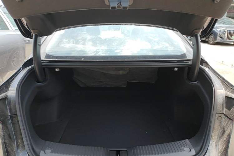 Used Hongqi H5 2025 1.5T DCT Qiyun 500 000th Unit Commemorative Edition Trunk