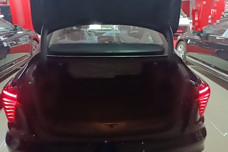 Used Hongqi H5 2025 1.5T DCT Qiyun 500 000th Unit Commemorative Edition Trunk