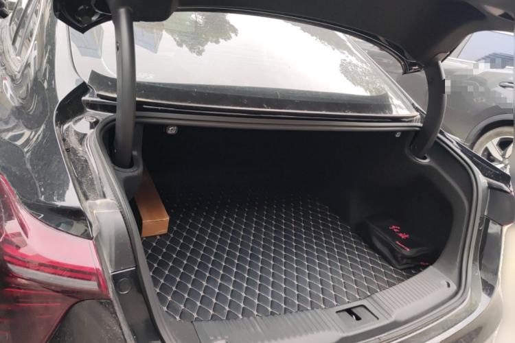Used Hongqi H5 2025 2.0T Automatic Xuan Ying Edition Trunk