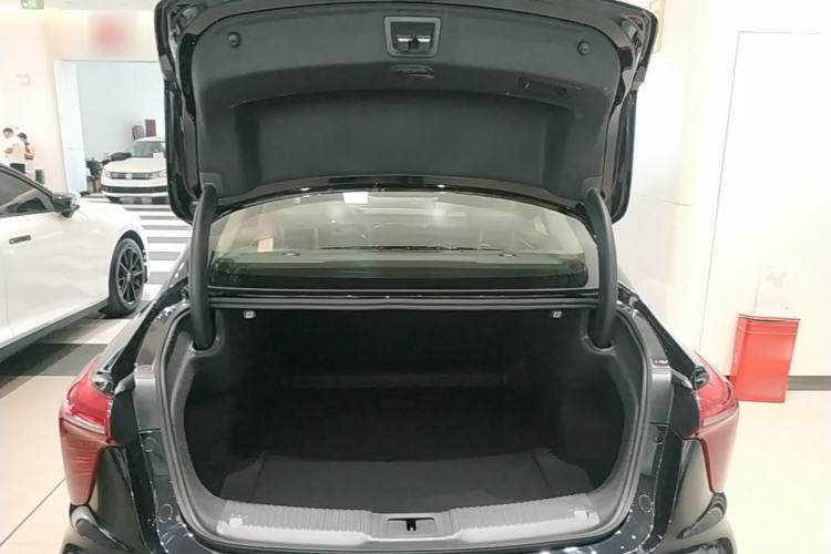 Used Hongqi H5 2025 1.5T DCT Qiyun 500 000th Unit Commemorative Edition Trunk