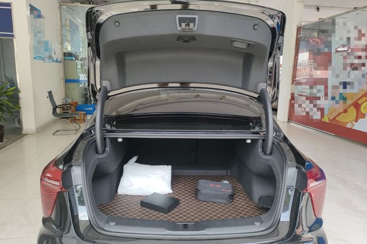 Used Hongqi H5 2025 1.5T DCT Qiyun 500 000th Unit Commemorative Edition Trunk