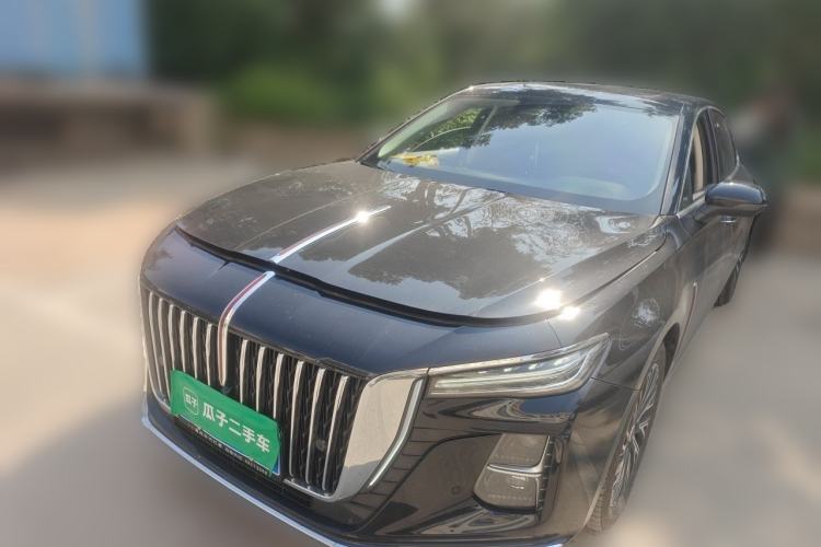 Hongqi H5 2025 2.0T Automatic Flag Edition – 500 000 Units Commemorative Version