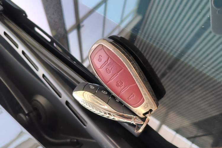 Used Hongqi H5 2025 1.5T DCT Qiyun 500 000th Unit Commemorative Edition Vehicle Key