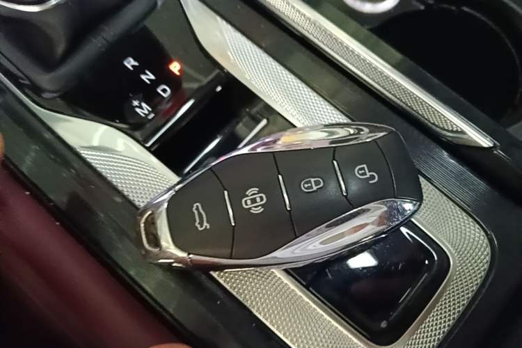 Used Hongqi H5 2025 1.5T DCT Qiyun 500 000th Unit Commemorative Edition Vehicle Key