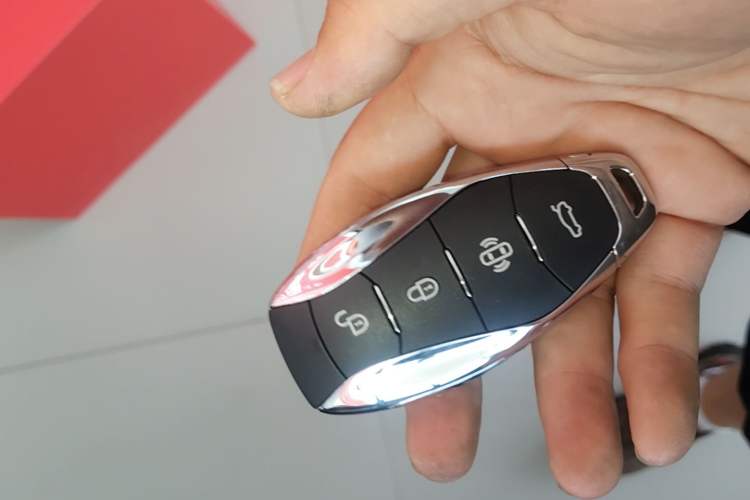 Used Hongqi H5 2025 1.5T DCT Qiyun 500 000th Unit Commemorative Edition Vehicle Key