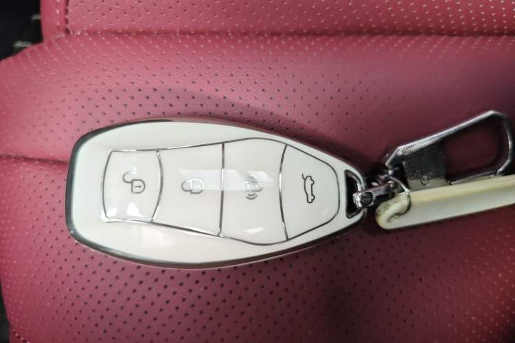Used Hongqi H5 2025 1.5T DCT Qiyun 500 000th Unit Commemorative Edition Vehicle Key