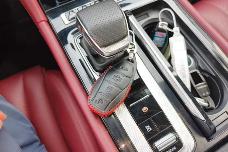 Used Hongqi H5 2025 2.0T Automatic Flag Edition – 500 000 Units Commemorative Version Vehicle Key