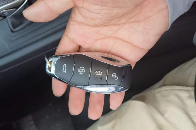 Used Hongqi H5 2025 1.5T DCT Qiyun 500 000th Unit Commemorative Edition Vehicle Key