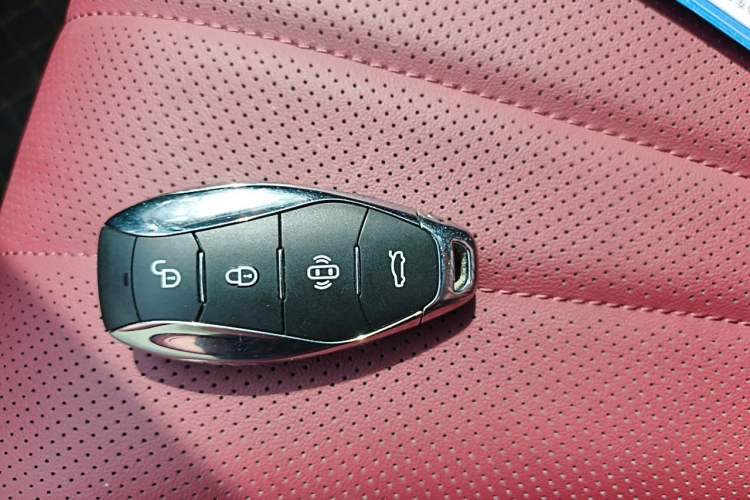 Used Hongqi H5 2025 1.5T DCT Qiyun 500 000th Unit Commemorative Edition Vehicle Key