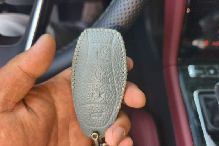 Used Hongqi H5 2025 1.5T DCT Qiyun 500 000th Unit Commemorative Edition Vehicle Key