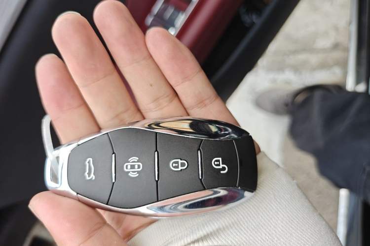 Used Hongqi H5 2025 1.5T DCT Qiyun 500 000th Unit Commemorative Edition Vehicle Key