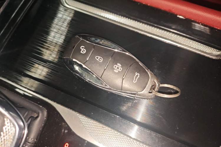 Used Hongqi H5 2025 1.5T DCT Qiyun 500 000th Unit Commemorative Edition Vehicle Key