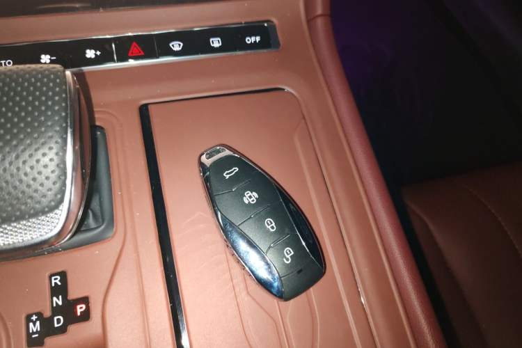 Used Hongqi H5 2025 1.5T DCT Qiyun 500 000th Unit Commemorative Edition Vehicle Key
