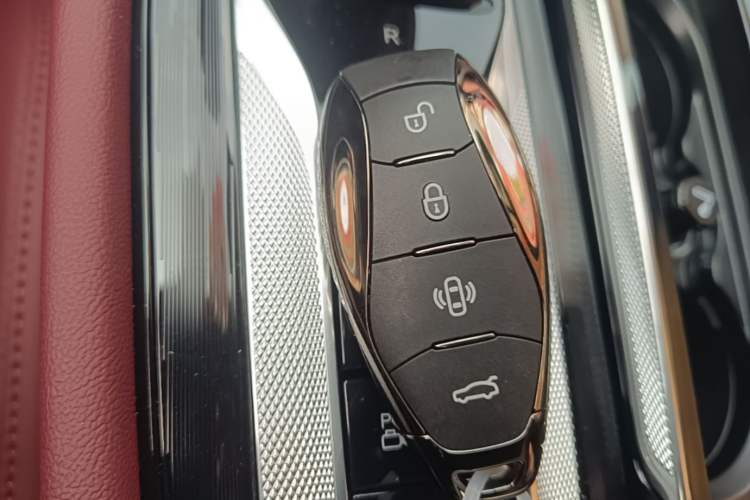 Used Hongqi H5 2025 1.5T DCT Qiyun 500 000th Unit Commemorative Edition Vehicle Key