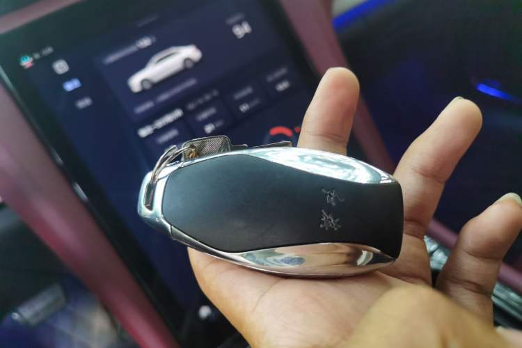 Used Hongqi H5 2025 2.0T Automatic Flag Edition – 500 000 Units Commemorative Version Vehicle Key