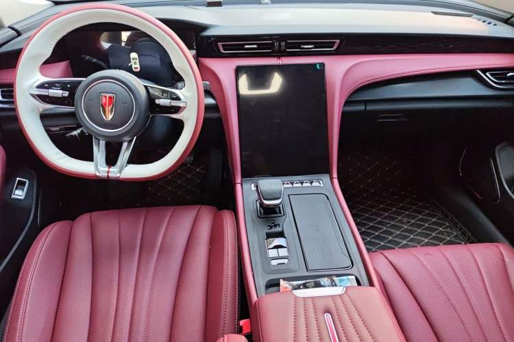 Used Hongqi H5 2025 1.5T DCT Xuan Ying Edition Center Console