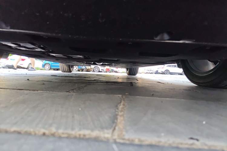 Used Hongqi H5 2025 1.5T DCT Xuan Ying Edition Chassis Front