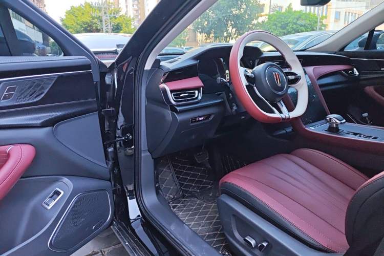 Used Hongqi H5 2025 1.5T DCT Xuan Ying Edition Driver Seat