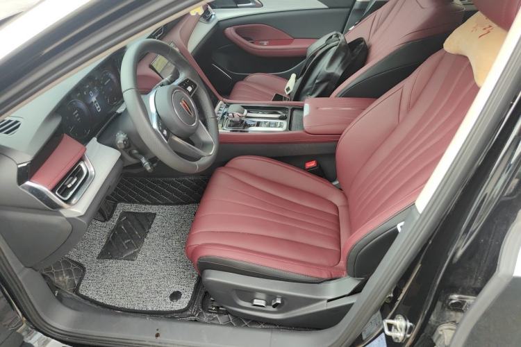 Used Hongqi H5 2025 2.0T Automatic Flag Edition – 500 000 Units Commemorative Version Left Front Seat