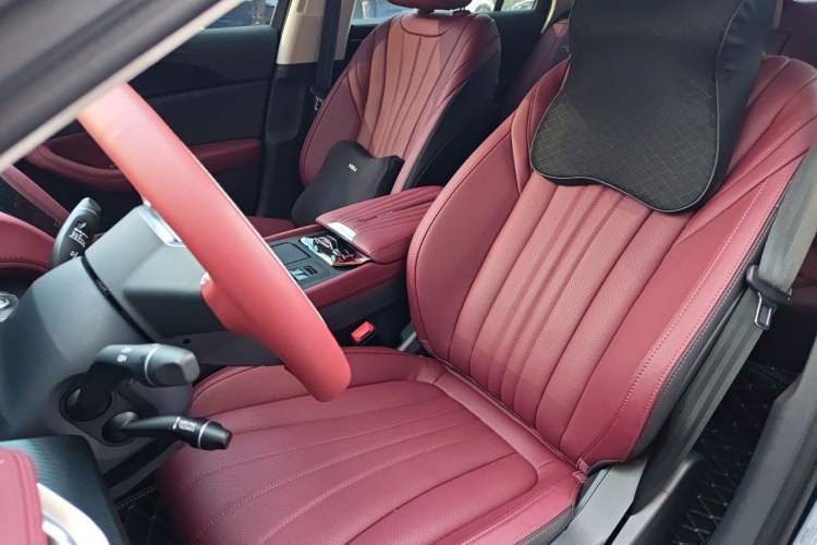 Used Hongqi H5 2025 1.5T DCT Xuan Ying Edition Left Front Seat