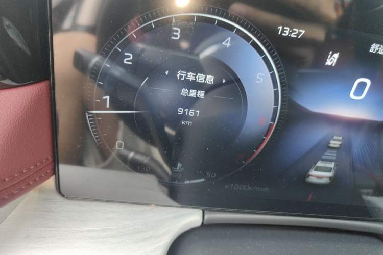 Used Hongqi H5 2025 2.0T Automatic Flag Edition – 500 000 Units Commemorative Version Odometer Close Up