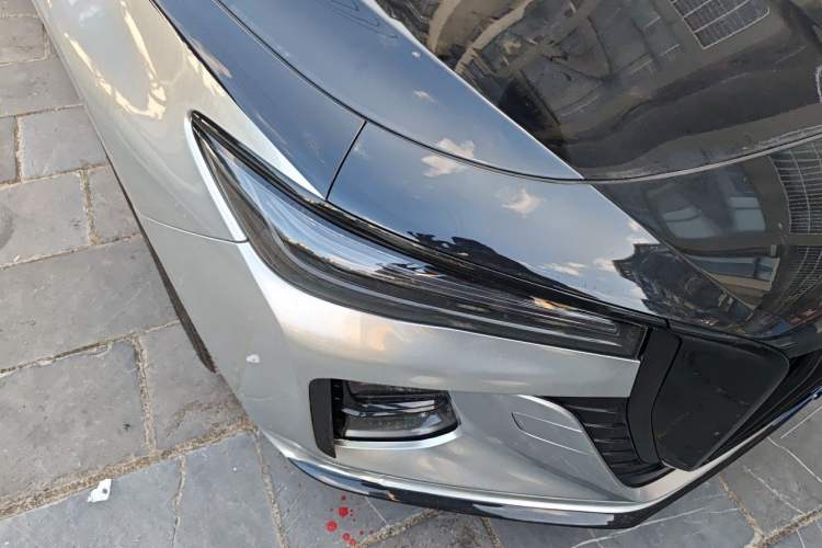 Used Hongqi H5 2025 1.5T DCT Xuan Ying Edition Right Front Headlight