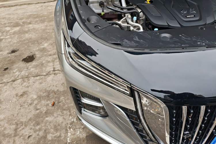 Used Hongqi H5 2025 2.0T Automatic Flag Edition – 500 000 Units Commemorative Version Right Front Headlight