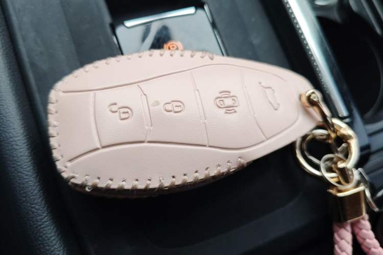 Used Hongqi H5 2025 1.5T DCT Qiyun 500 000th Unit Commemorative Edition Vehicle Key