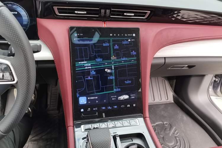Used Hongqi H5 2025 2.0T Automatic Flag Edition – 500 000 Units Commemorative Version Audio And AC Panel