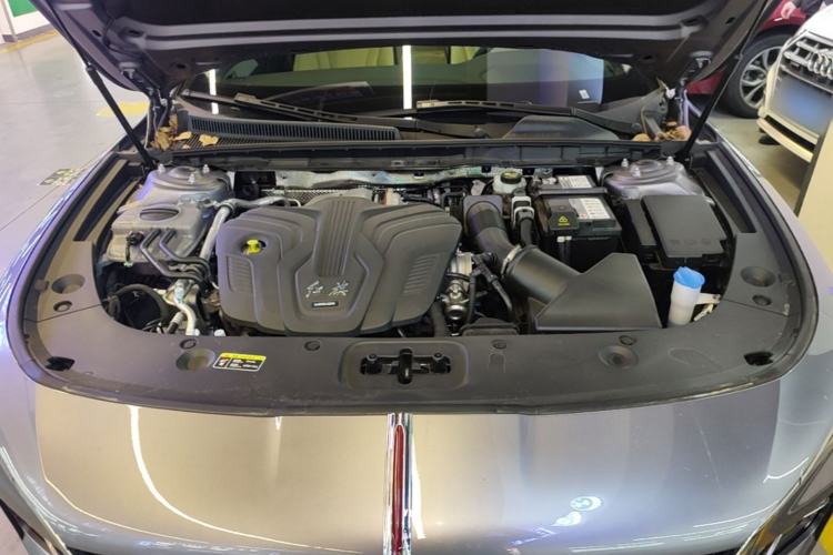 Used Hongqi H5 2025 2.0T Automatic Flag Edition – 500 000 Units Commemorative Version Engine Bay