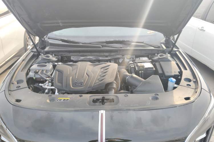 Used Hongqi H5 2025 1.5T DCT Qiyun 500 000th Unit Commemorative Edition Engine Bay