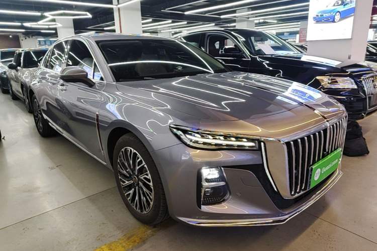 Used Hongqi H5 2025 2.0T Automatic Flag Edition – 500 000 Units Commemorative Version Front Right 45 Deg