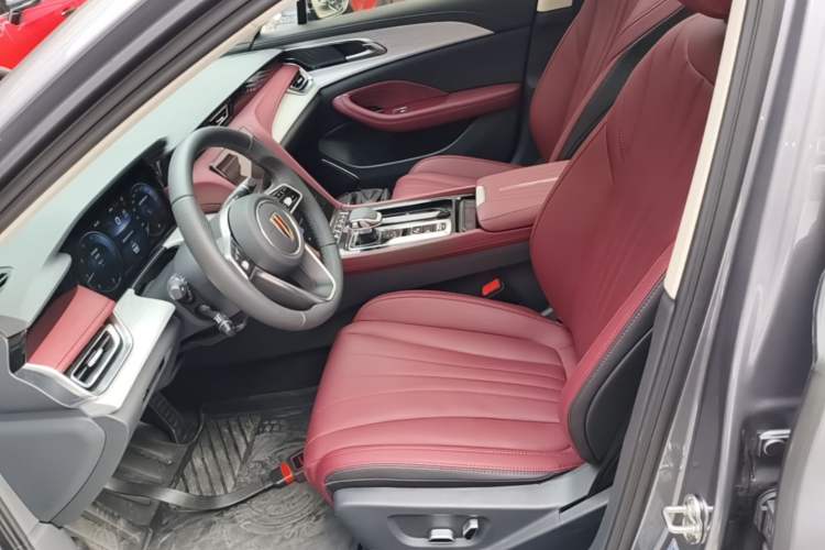 Used Hongqi H5 2025 2.0T Automatic Flag Edition – 500 000 Units Commemorative Version Left Front Seat