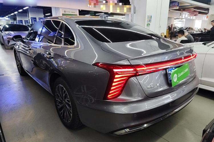 Used Hongqi H5 2025 2.0T Automatic Flag Edition – 500 000 Units Commemorative Version Rear Left 45 Deg