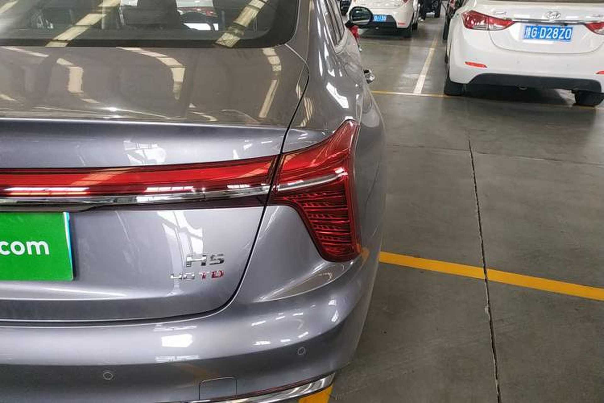 Used Hongqi H5 2025 2.0T Automatic Flag Edition – 500 000 Units Commemorative Version Right Rear Taillight
