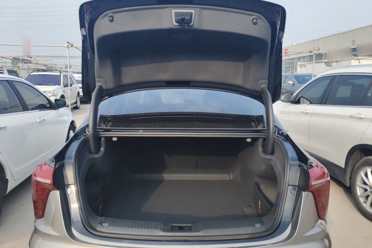 Used Hongqi H5 2025 1.5T DCT Qiyun 500 000th Unit Commemorative Edition Trunk