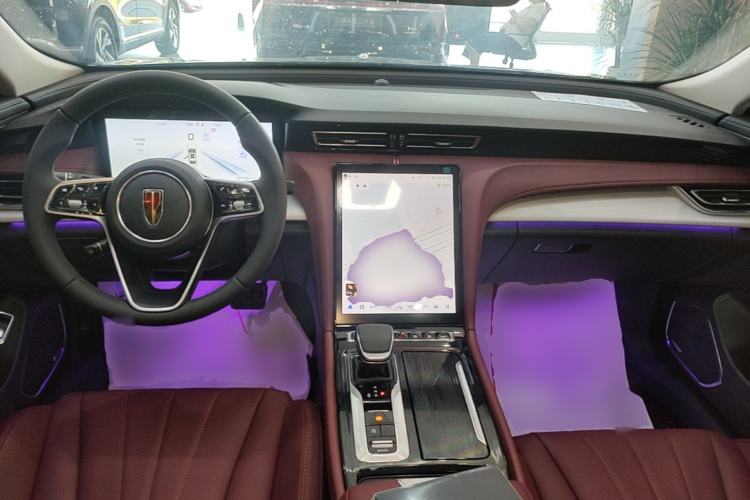 Used Hongqi H5 2025 2.0T Automatic Flag Edition – 500 000 Units Commemorative Version Center Console